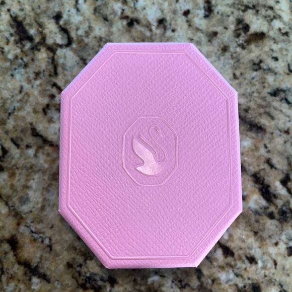 Swarovski Lucent cocktail ring in pink - Picture 4 of 4